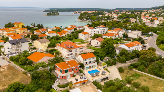 Ideal Location, Haus Helga with pool and sauna near the sea, Banjol, Rab Island, Croatia Banjol